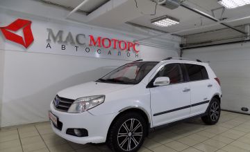Geely MK Cross